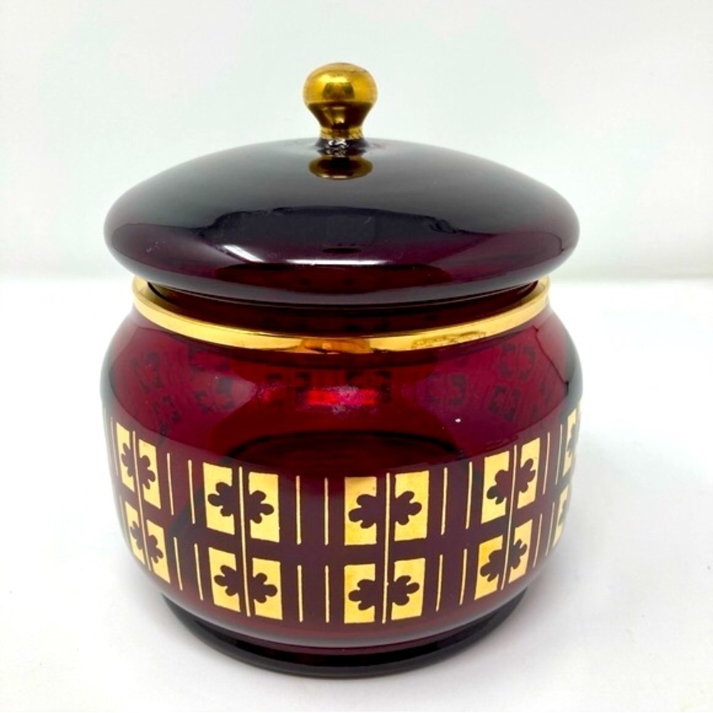 Beautiful bohemian glass jar in excellent condition with no flaws. - Picture 3 of 14